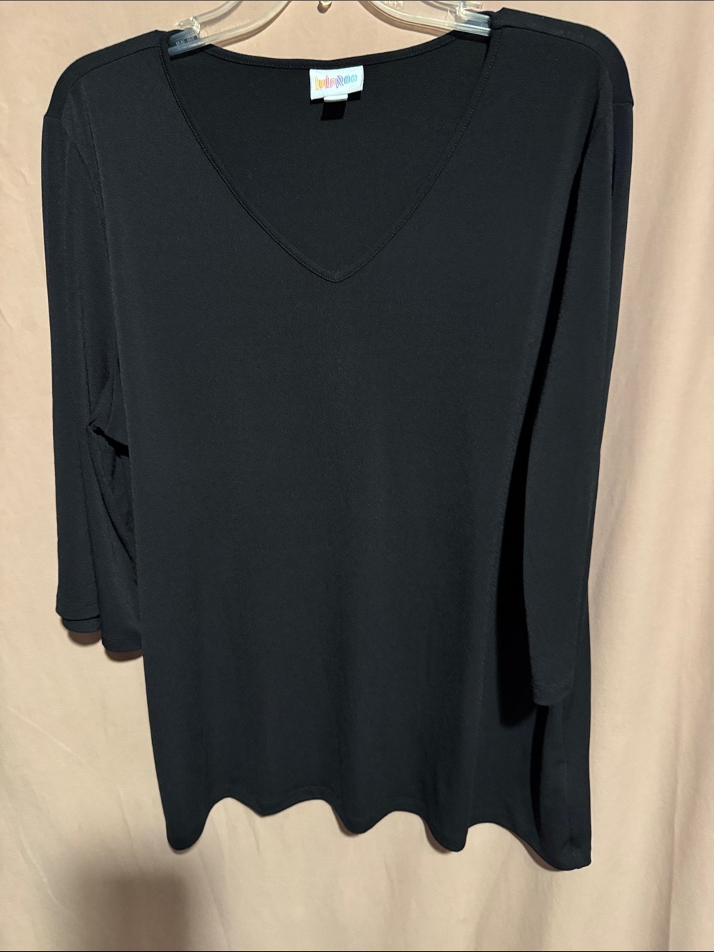 LilaRoe Black Long Sleeve V-Neck Top